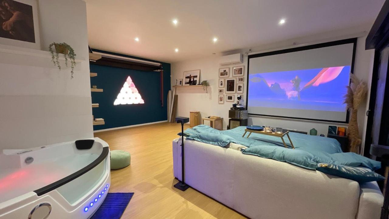 Capsule Nature & Photos - Jacuzzi - Netflix & Home Cinema - Ps5 & Jeu Thun-Saint-Martin Kültér fotó
